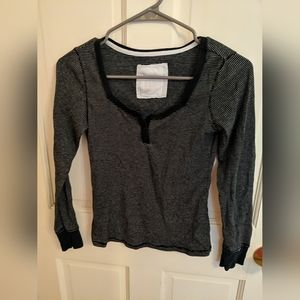 Women's Macy's Long Sleeves Black And White Striped Size XS EXTRA SMALL Buttoned